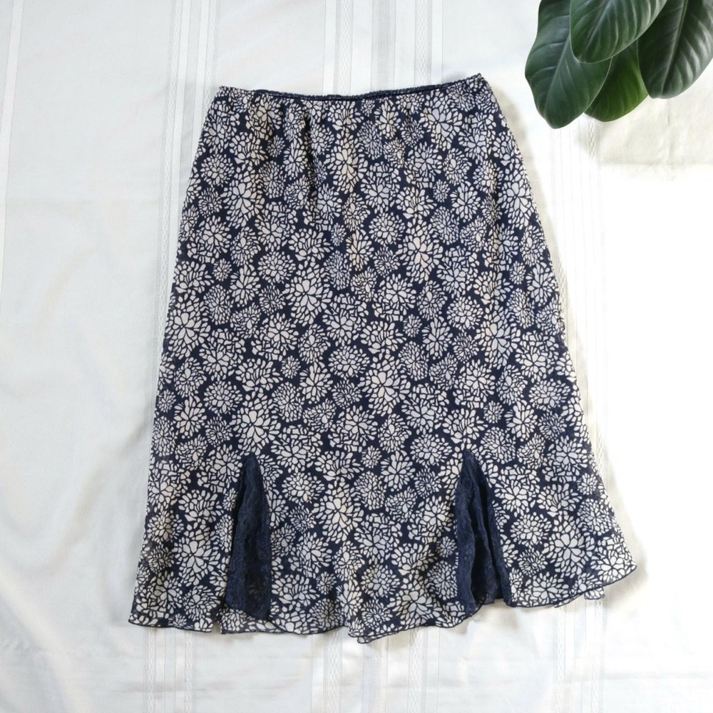 B.I.Y.A.Y.C.D.A. blue and white floral patterned midi skirt